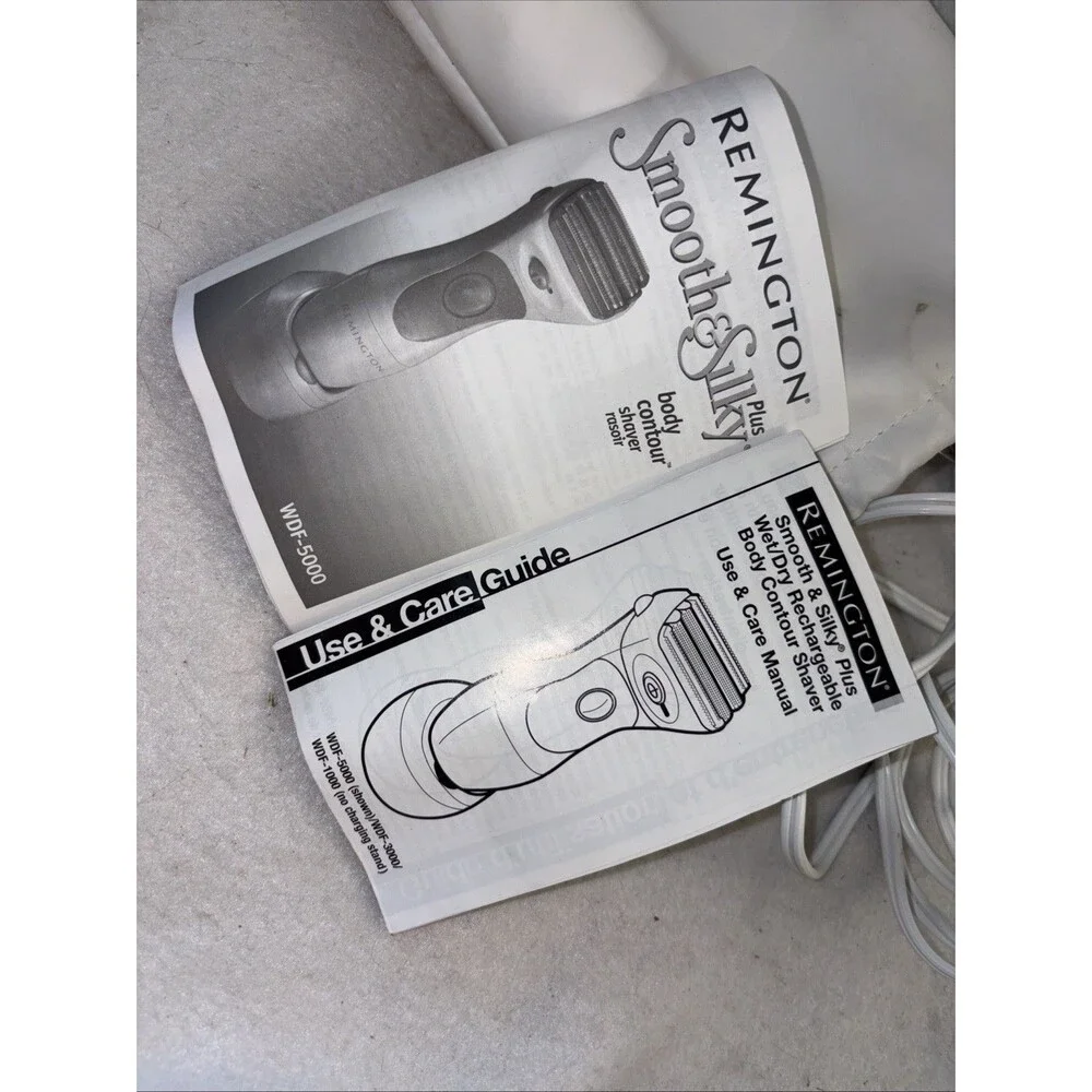 Remington Smooth & Silky Ladies Rechargeable Gold Foil Electric Shaver WDF-5000